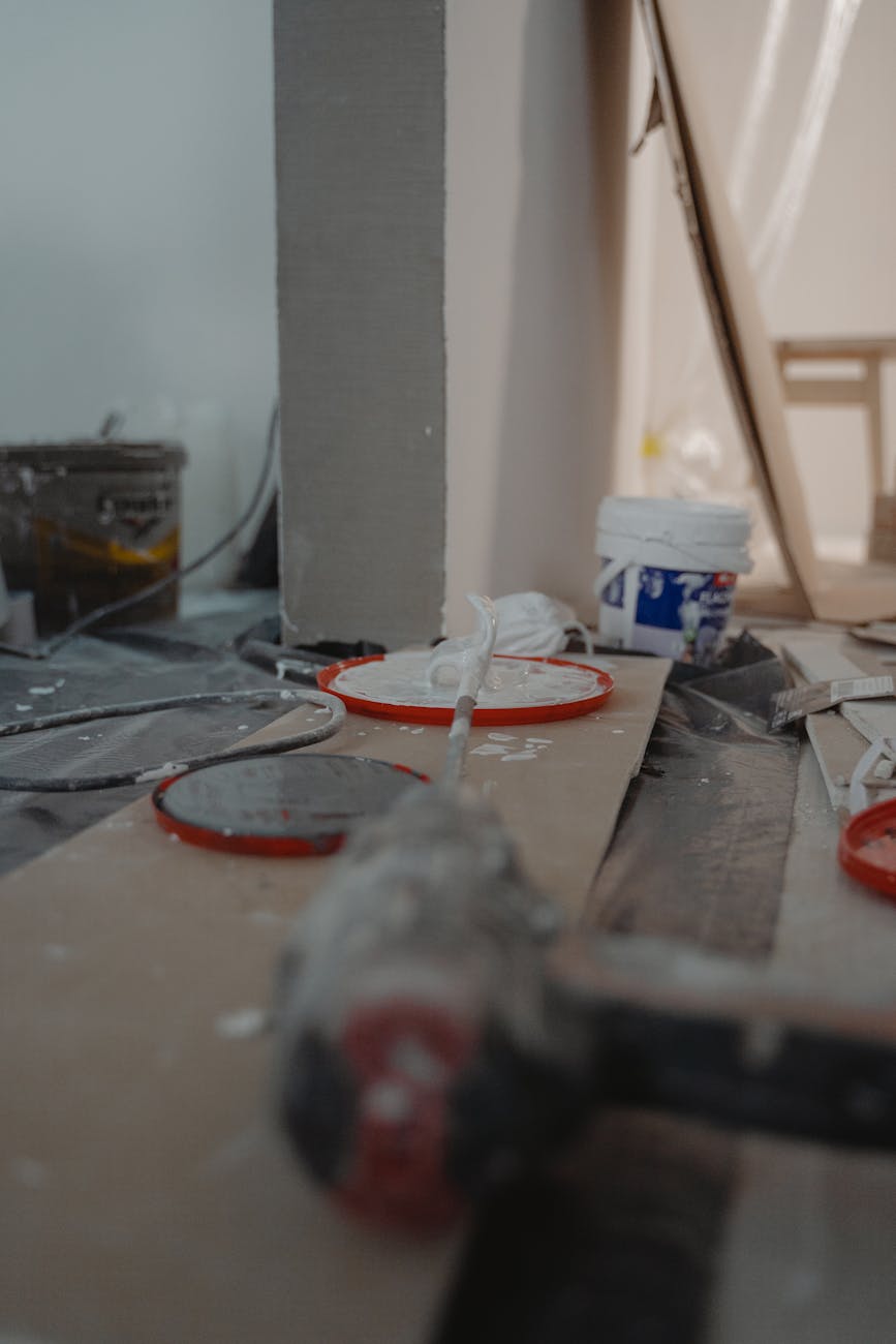 Co składa się na system szalunków stropowych?